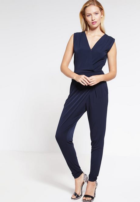 Zwarte jumpsuit bruiloft