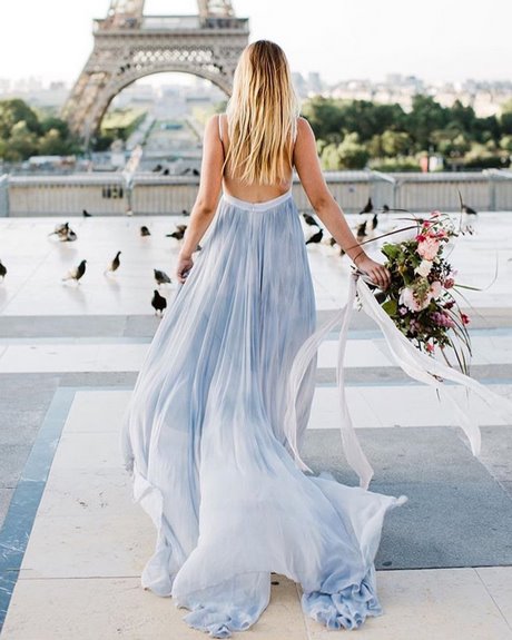 Blauwe en witte jurken