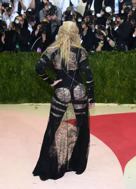 Madonna 2023 met gala jurk