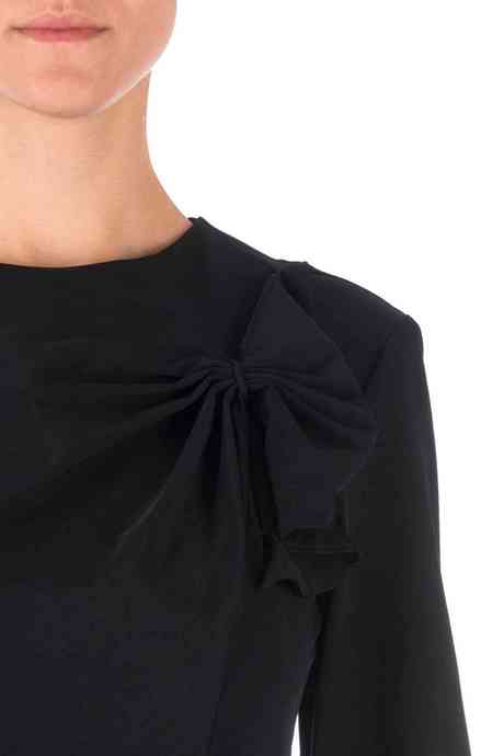 Zwarte jurk met strik