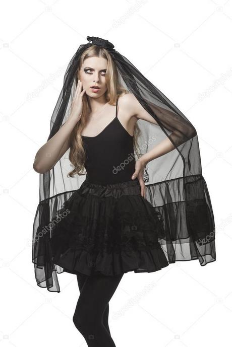 Zwarte jurk begrafenis
