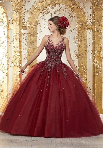 Rood 15 jurken 2023