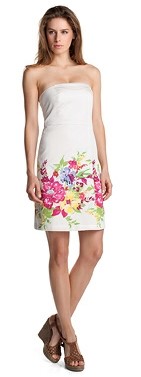 Witte jurk met bloemen