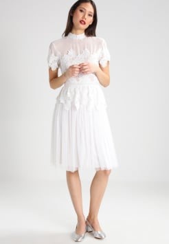 Witte korte jurk