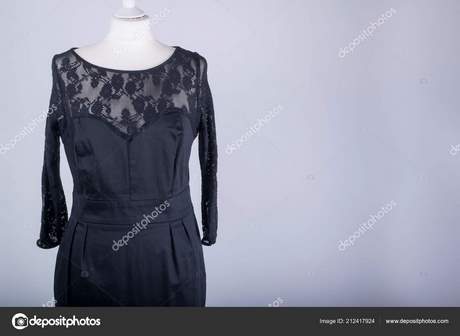 Zwart gekleed jurkje