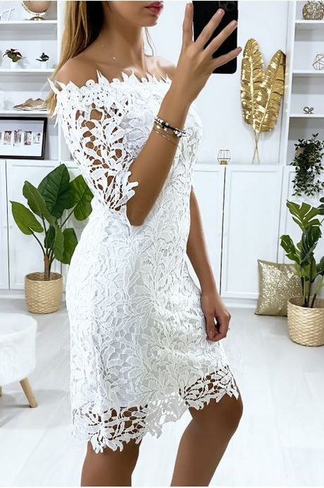 Witte jurk kant