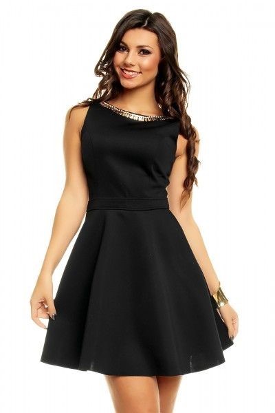 Zwarte jurk met wijde rok
