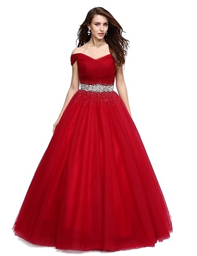Rood 15 jurken 2023
